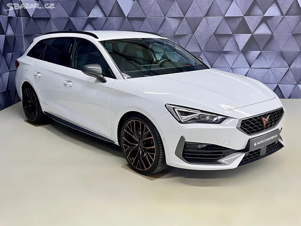 Cupra Leon, 2.0TSI 228KW DSG 4WD, LED, ACC - fotka 4