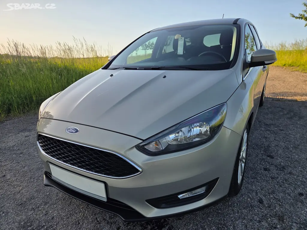 Ford Focus KOMBI - BENZÍN - KUP ČR - 96tis/KM - fotka 2