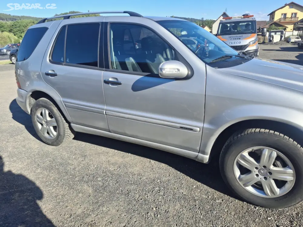 Mercedes Benz ML 270 CDi - fotka 3