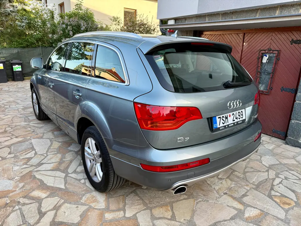 Audi Q7, 3.0 TDI 176KW QUATTRO S-TRONIC - fotka 6