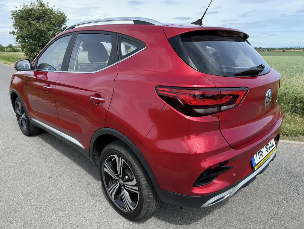 MG ZS 1.5i 2024 18800km - fotka 4