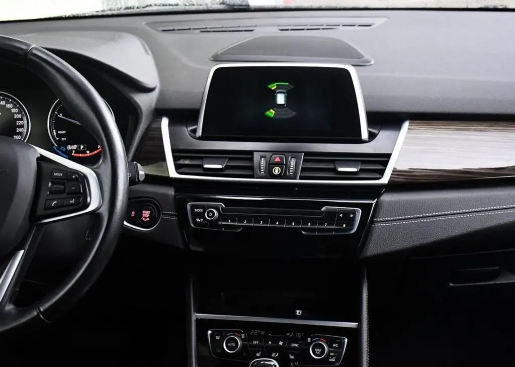 BMW Řada 2 216D GRAN TOURER 7MÍST 1.M ČR 85 kw - fotka 6