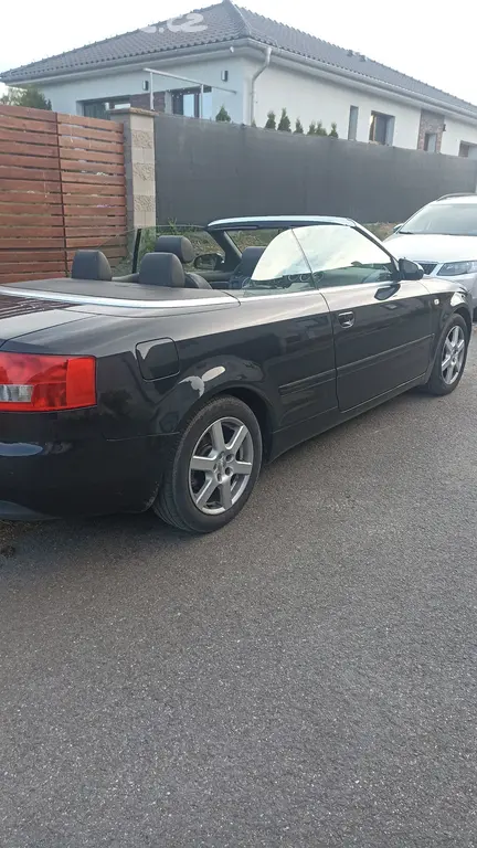 Audi a4 cabrio 2,5 tdi V6 - fotka 2