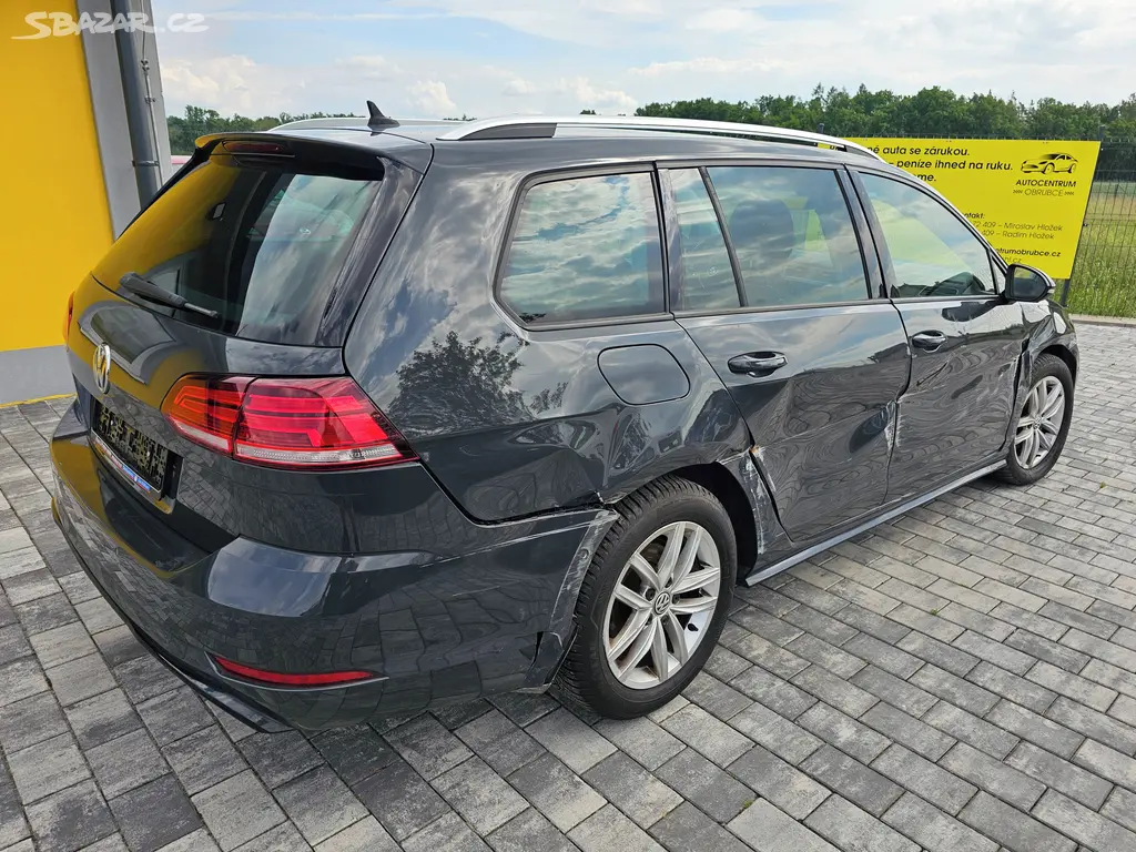 Volkswagen Golf, R line 2.0 TDI 110 KW, DSG - fotka 5