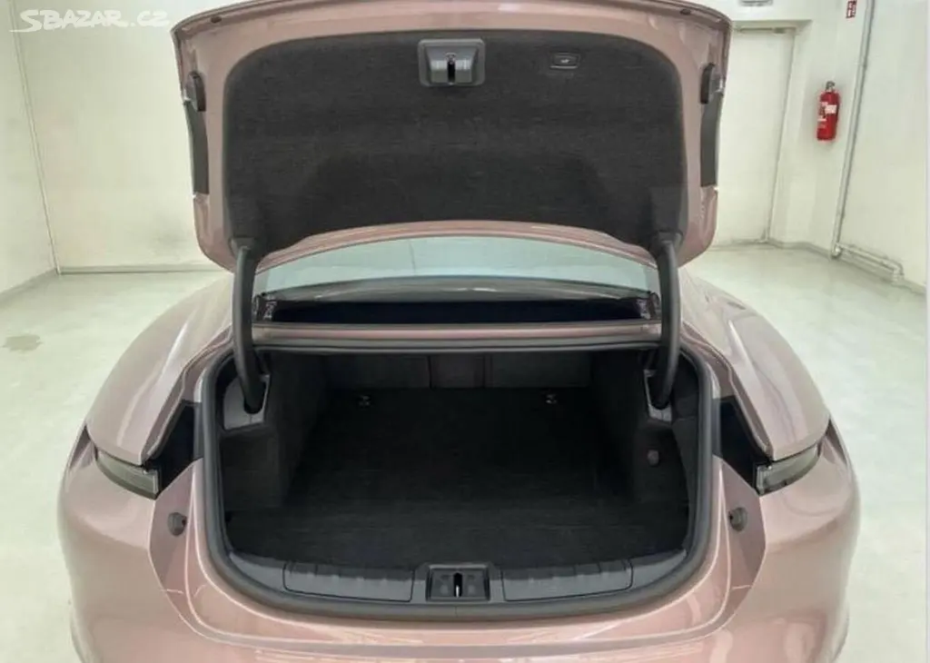 Porsche Taycan Performancebatterie Plus 350 kw - fotka 5
