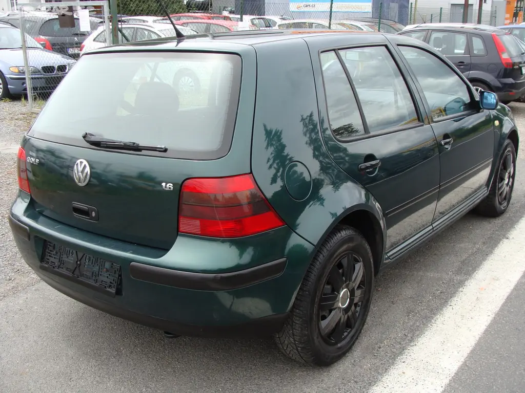 Volkswagen Golf, 1.6i Automat, 165000 km - fotka 6
