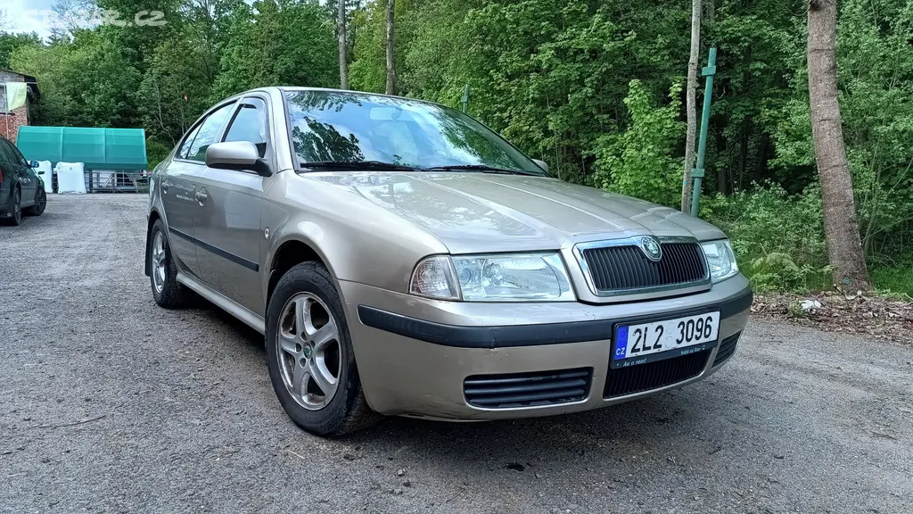 Škoda Octavia 1.6 75 kW Nová STK - fotka 2