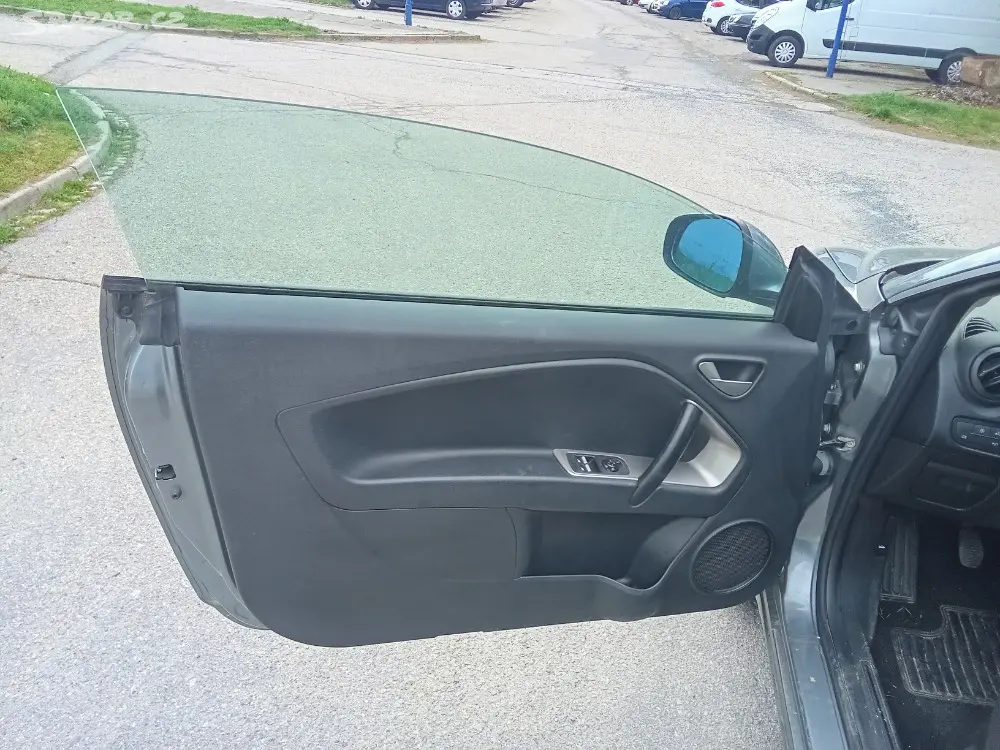 Alfa Romeo Mito pěkná bez koroze, spotřeba 5 litrů - fotka 6