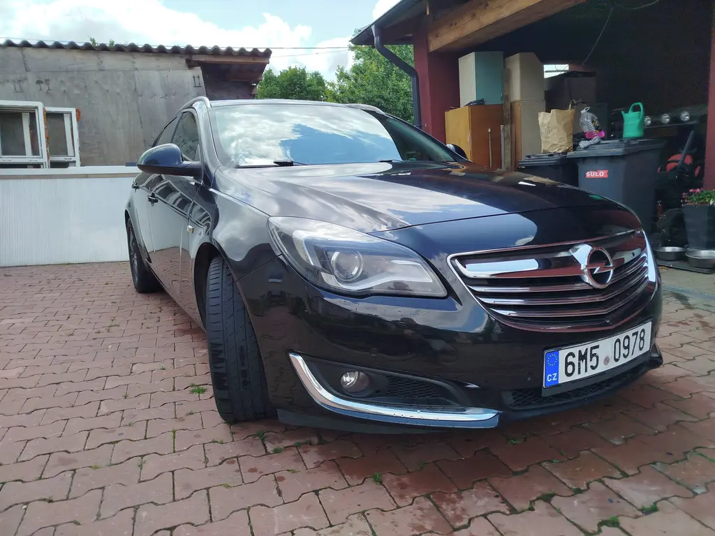 Opel Insignia combi serviska - fotka 2