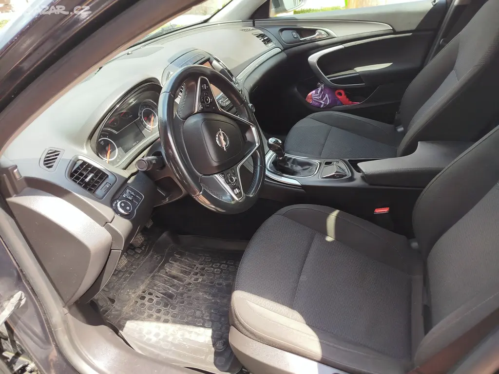 Opel Insignia combi serviska - fotka 6