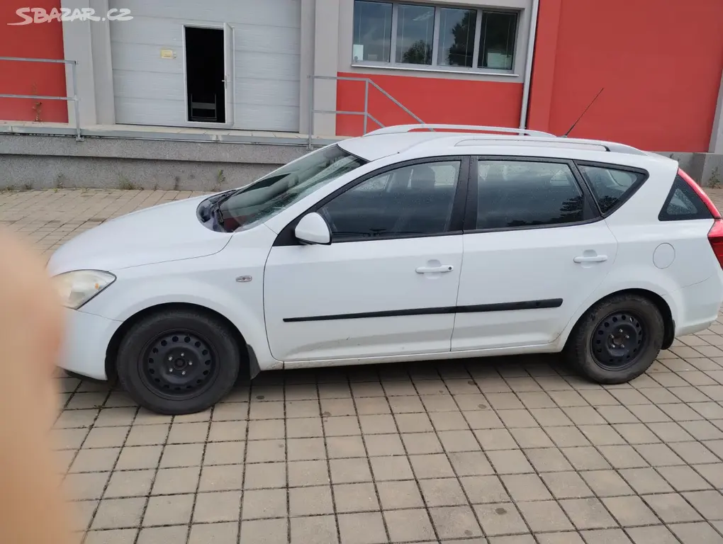 Osobní automobil Kia Ceed, reg. zn. 6B8960 - fotka 3