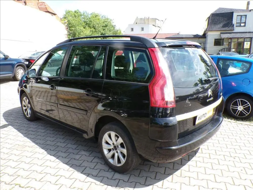 Citroën C4 Picasso 1,6 HDi 7.MÍST - fotka 4
