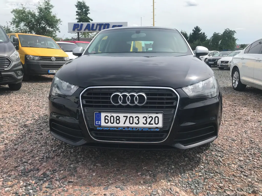 Audi A1, 1.6 TDI 66,KLIMA,ČR,KM... - fotka 2