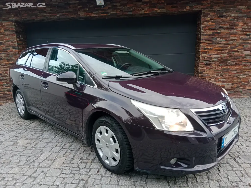 Toyota Avensis Combi 1.8 VVT-i 108kW - Bez Koroze.