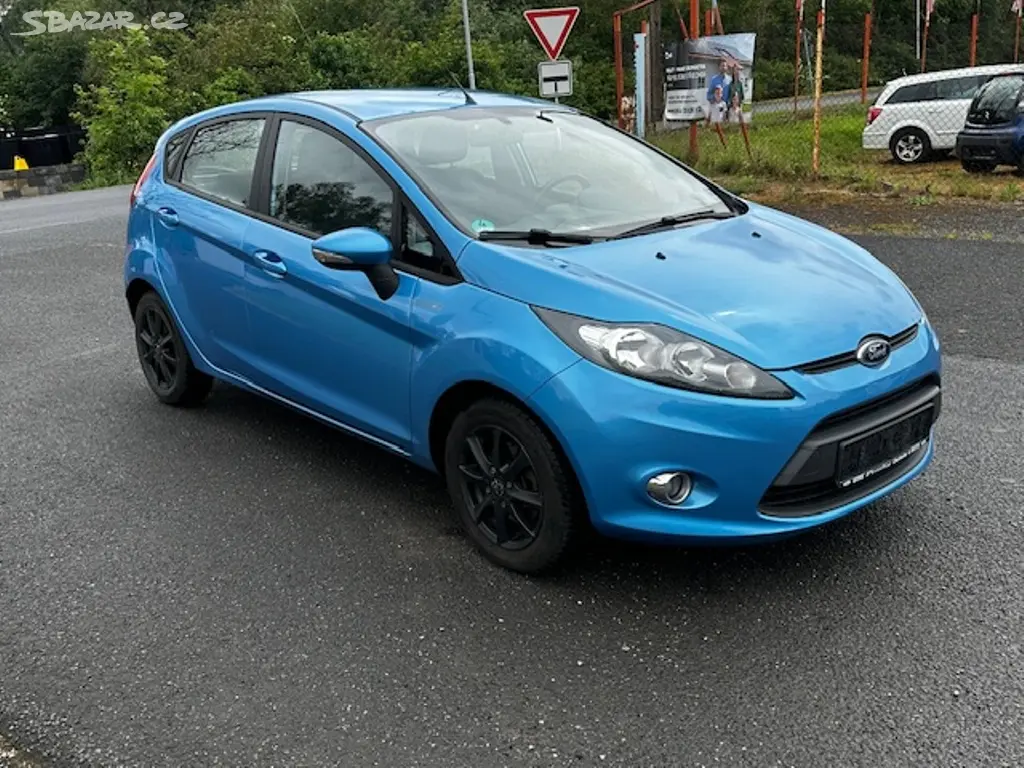Ford Fiesta 1.2i, r.2012, 1.majitel,klima,serviska