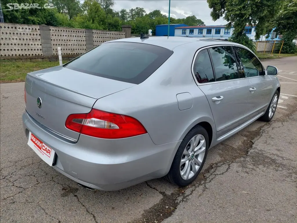 Škoda Superb, 3,6 V6 4x4 - fotka 6