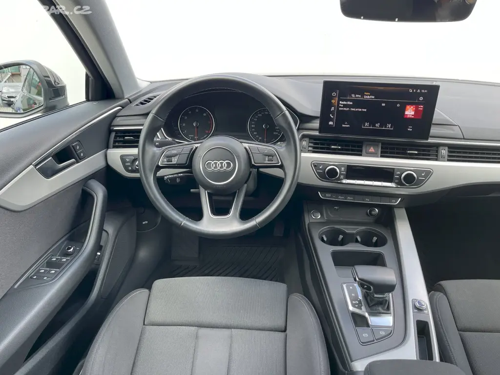 Audi A4, 2.0 35 TFSI 110 kW S-tronic S- - fotka 6