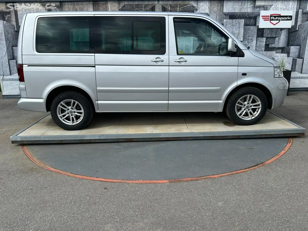 Volkswagen Multivan, 2.5TDi, 128KW, HIGHLINE - fotka 5