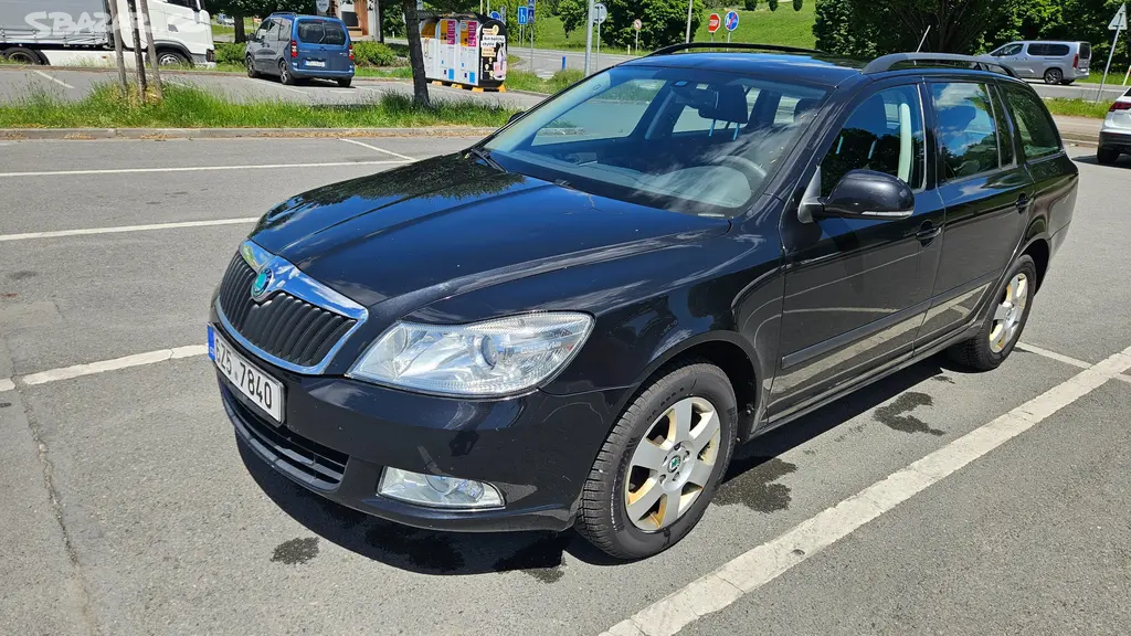Škoda Octavia 2 facelift combi - 1.6 TDi 77 kW - fotka 2