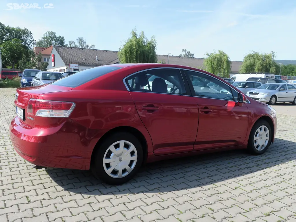 Toyota Avensis 1.6 i 16V 97 kW - fotka 4