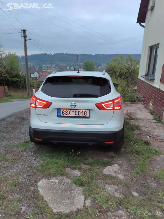 Nissan Qashqai 1,6 - fotka 3