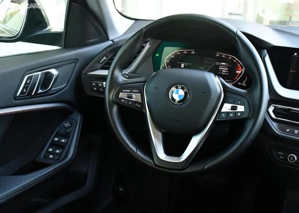 BMW Řada 2 218d ČR 1M 110 kw - fotka 5