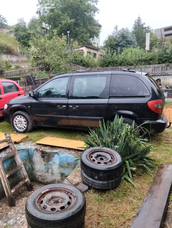 Chrysler Voyager 2.5crd - fotka 2
