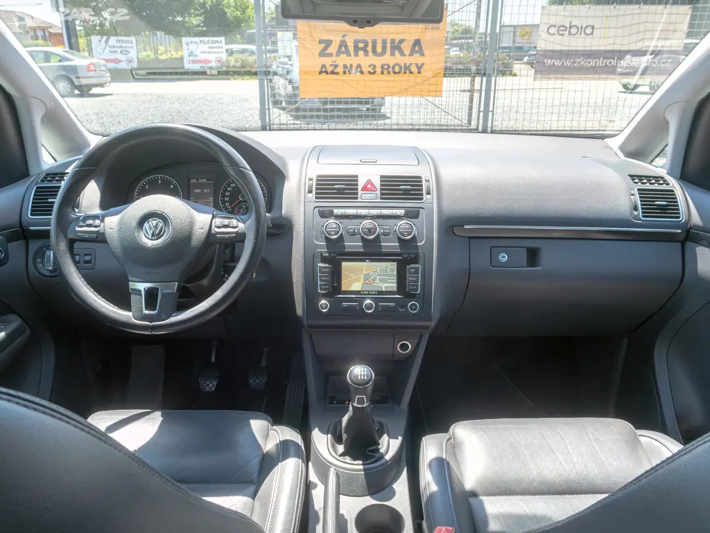 Volkswagen Touran 1.6TDI HG NAVI 7 SEDADEL - fotka 6