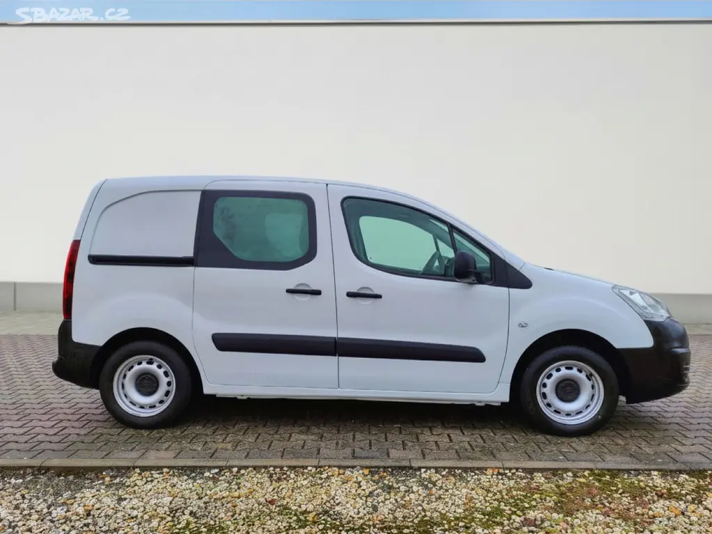CITROEN BERLINGO 1.6i N1,2017,2xŠOUPAČKY,3-MÍSTNÝ - fotka 4