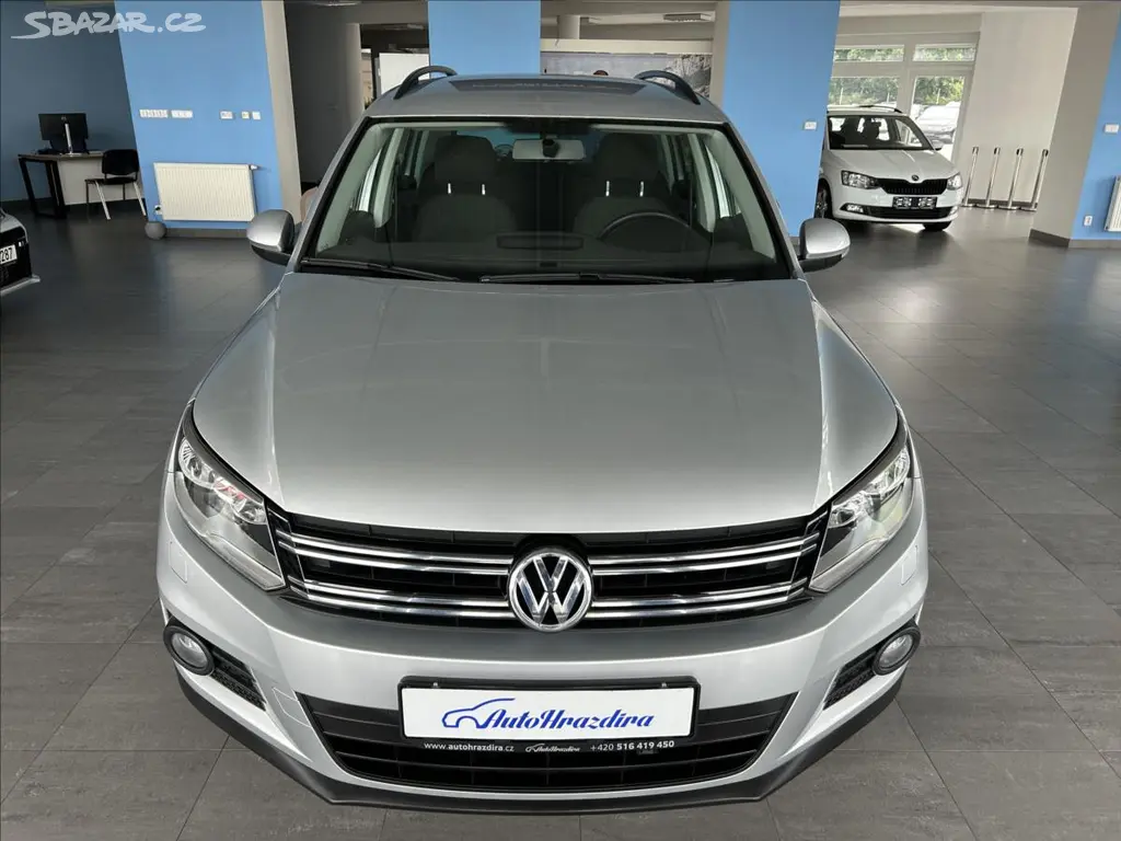 Volkswagen Tiguan, 2,0 TDI,1.MAJ,SERVISKA,TAŽNÉ - fotka 2