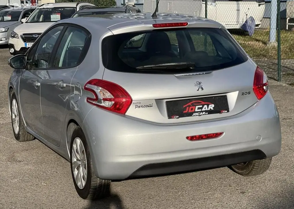 Peugeot 208 1.2i KLIMATIZACE ABS ASR ESP manuální - fotka 5