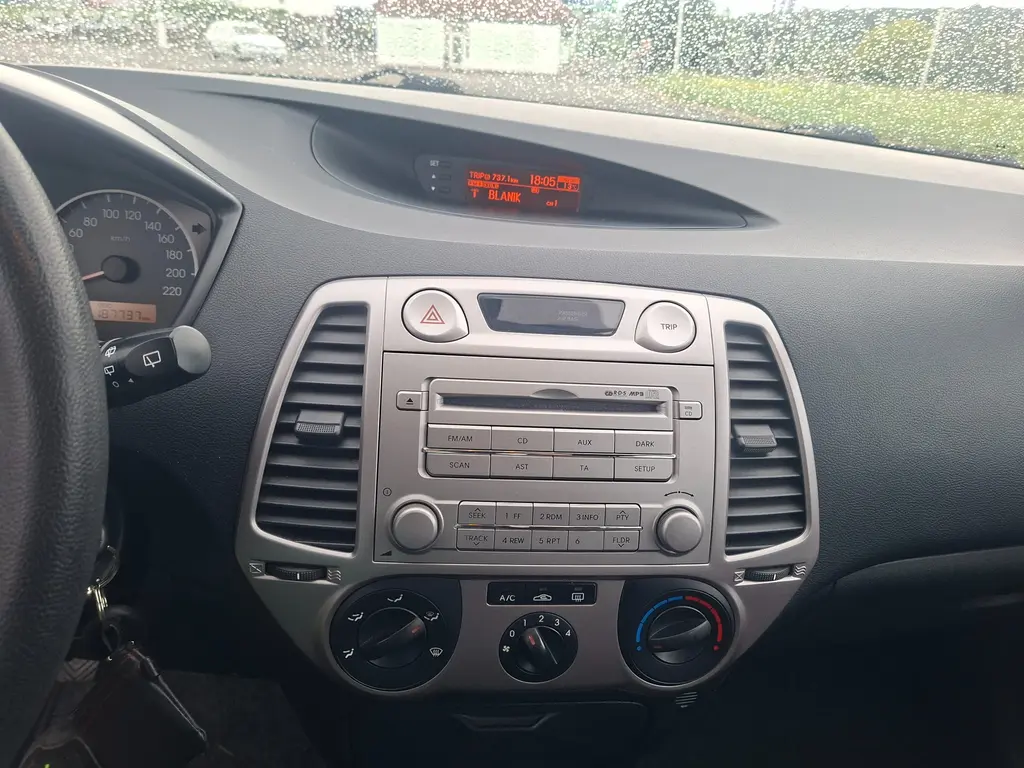 Hyundai i20 - fotka 6