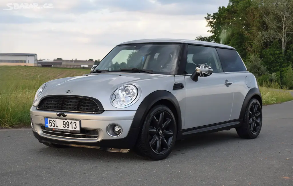 Mini One R 56, 1,4 benzín, 6 st. manuál, r.v. 2009 - fotka 2