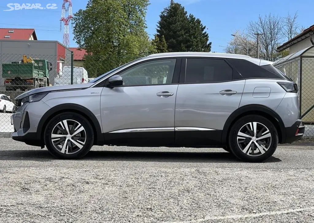 Peugeot 3008 1.6 PHEV 165kw KAMERA NAVI - fotka 4