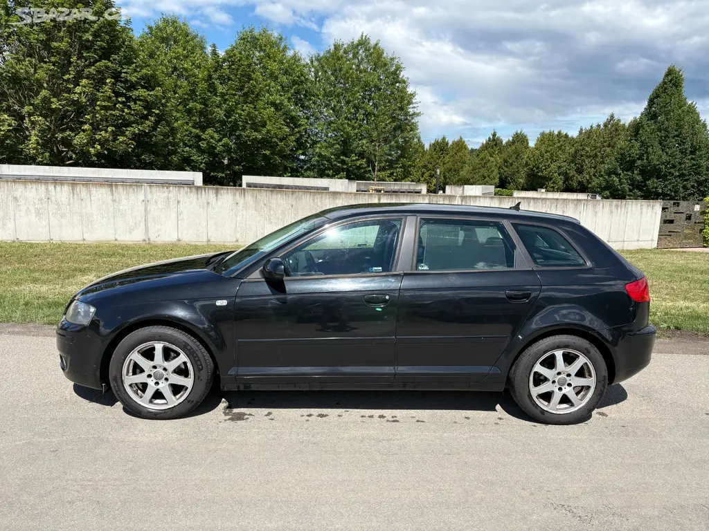 Audi A3, 1.4TFSi 92kW Sportback ČR - fotka 3