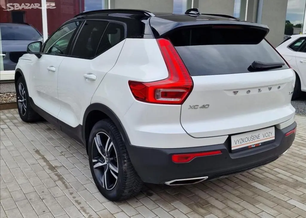 Volvo XC40, T4 R-Design AWD, ČR,1.Majitel - fotka 3