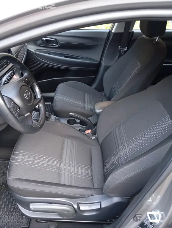 Hyundai i20 Comfort,2023, ČR,72.987km - fotka 3