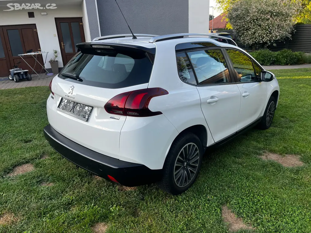 Peugeot 2008 1.2i 81Kw naj 95Tkm nové v ČR - fotka 5