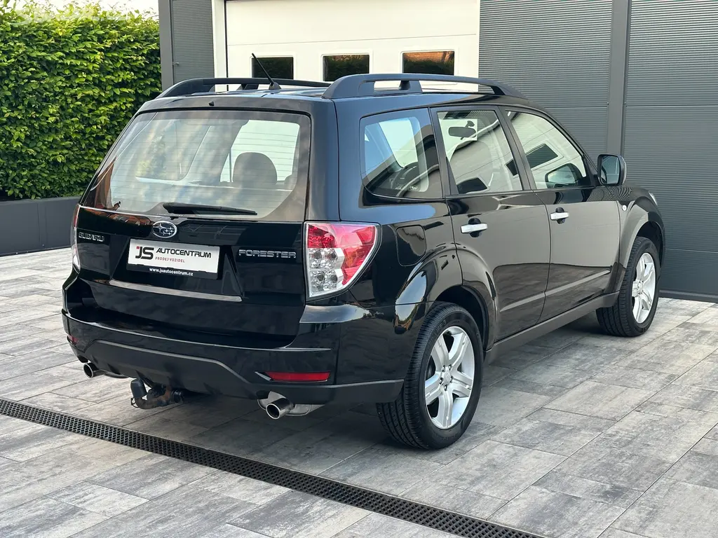 Subaru Forester 2.0i 150PS Comfort A/T 4x4 - fotka 4