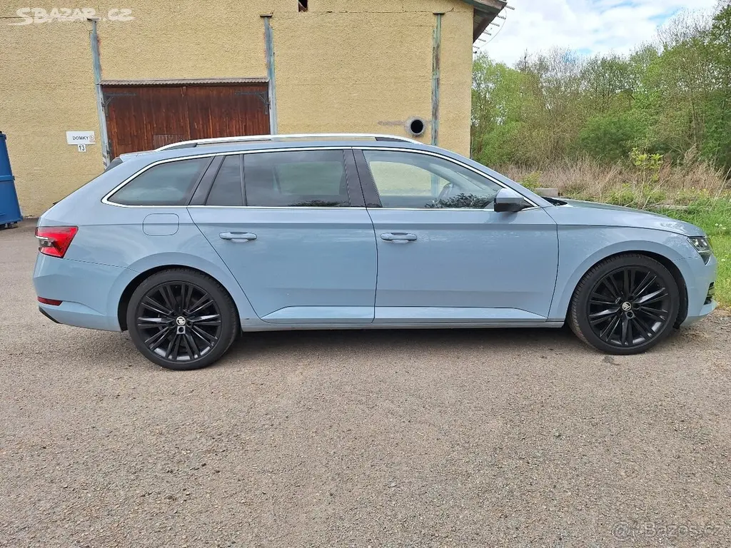 Škoda Superb 2.0 TDI DSG 1.majitel - fotka 4