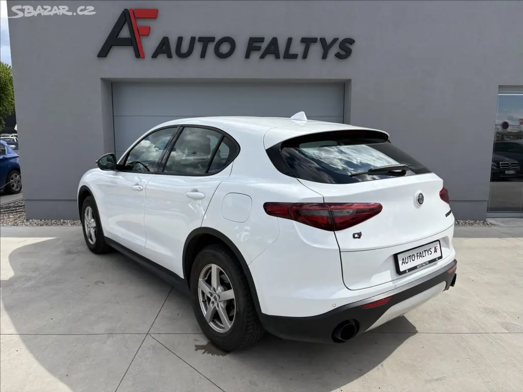 Alfa Romeo Stelvio, 2,1 JTD 154 KW automat 4x4 - fotka 4
