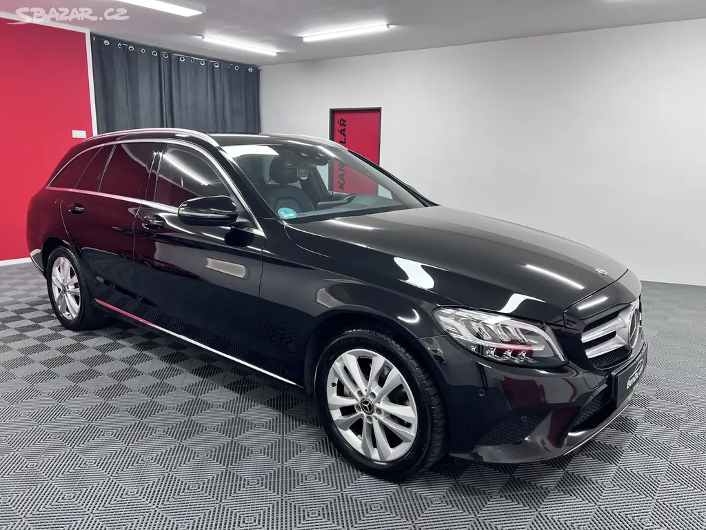 Mercedes-Benz Třídy C, 220d 143 kW 4-Matic Servis - fotka 3