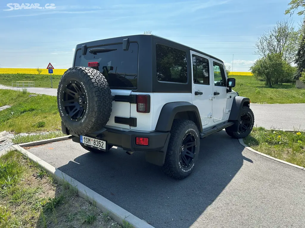 Jeep Wrangler Rubicon 3.8 V6 (JK, 2011) 86.000 km - fotka 3