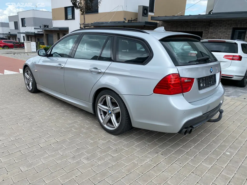 BMW 325d combi, 145 kW, M-paket, r. 2011, nová STK - fotka 2