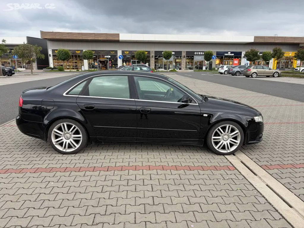 Audi A4 1.6i 75kw klima - fotka 2