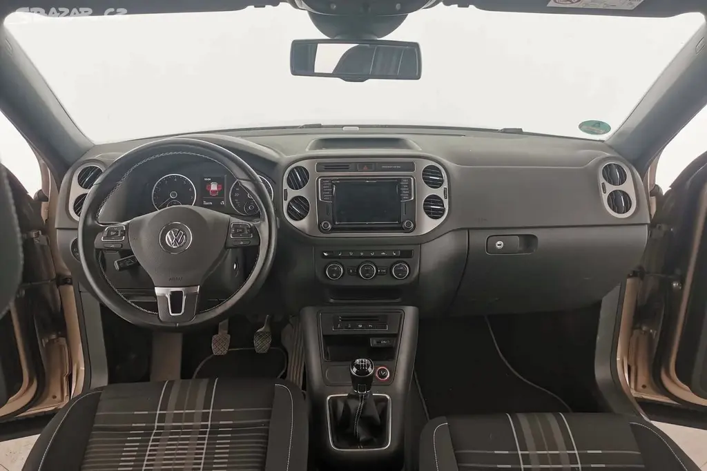 Volkswagen Tiguan, 1.4Tsi 110KW XENONY BUFÍK TOP - fotka 2