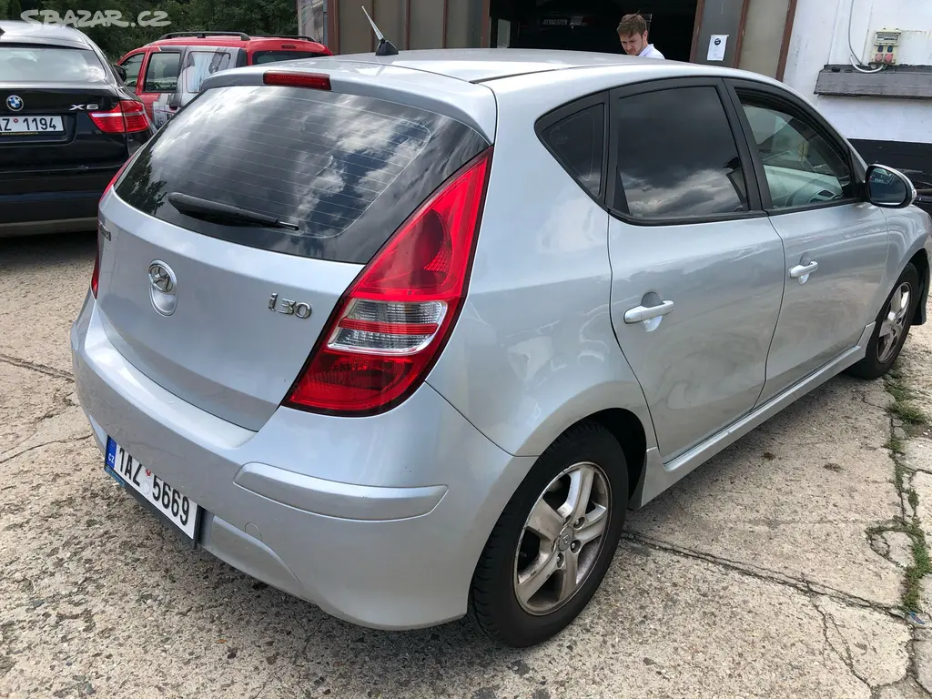 Hyundai i30 1.4 80kw - fotka 2