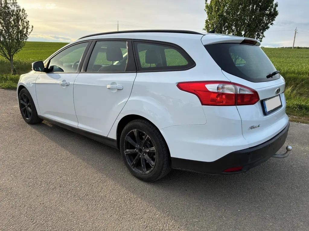 Ford Focus 1.6i AT Combi, najeto 149.000 km, CENA - fotka 5