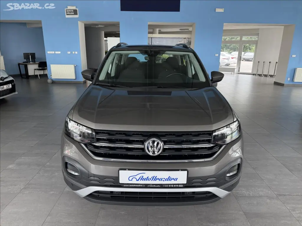Volkswagen T-Cross, 1,0 TSI LIFE,1.MAJITEL,TAŽNÉ - fotka 2
