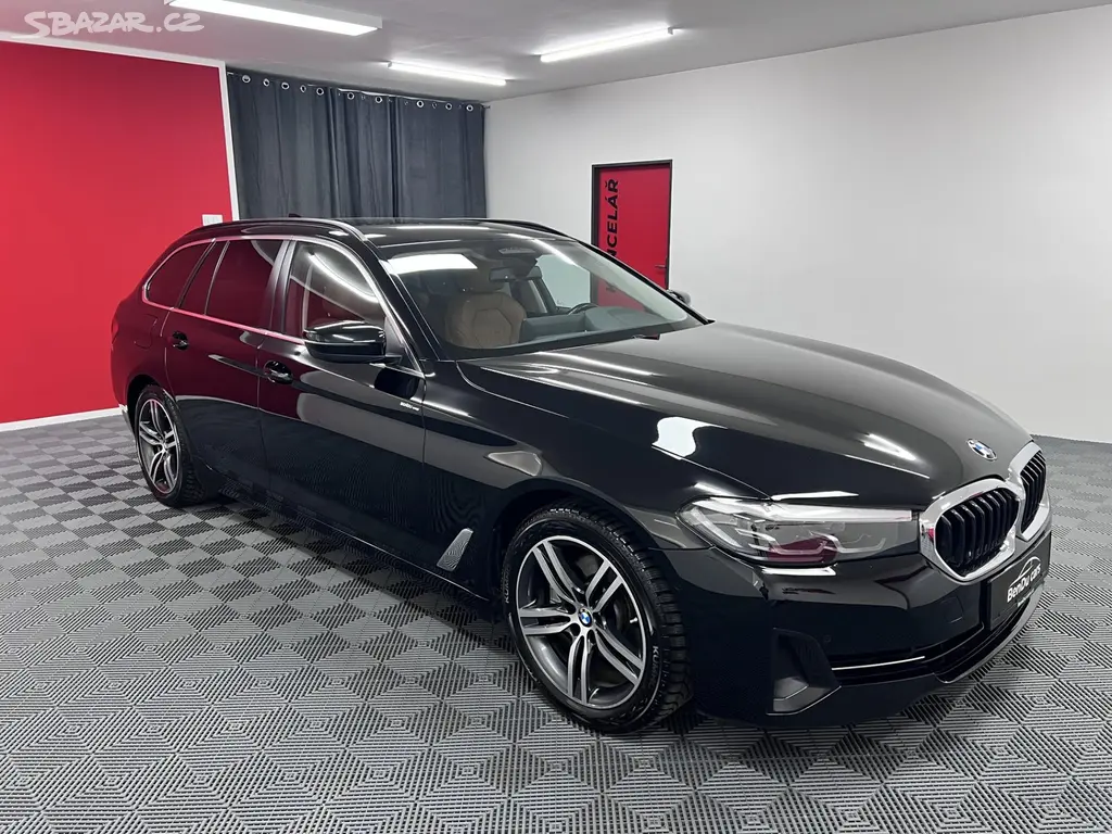 BMW Řada 5, 520 d Xdrive 140 kW Premium - fotka 3